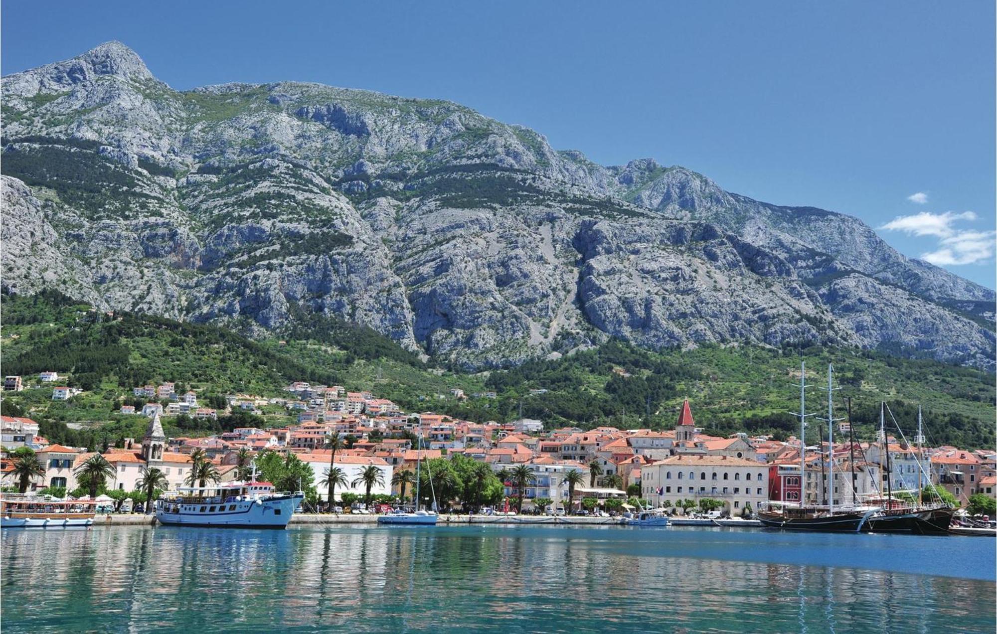 Nice Apartment In Makarska With House Sea View Dış mekan fotoğraf